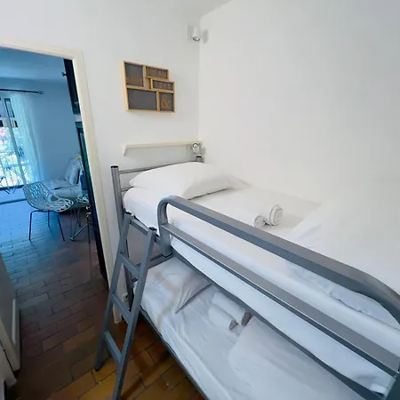 Cosy Studio, Proche Mer, Parking Apartment